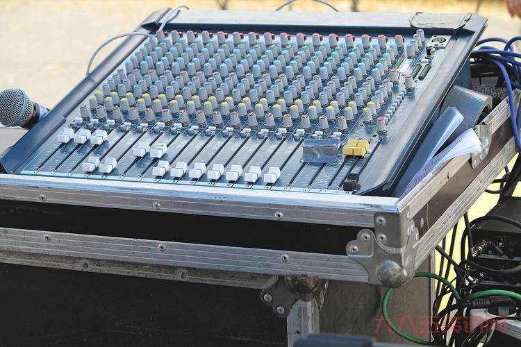 总线上的音频设备怎么用?实用技巧分享给你!