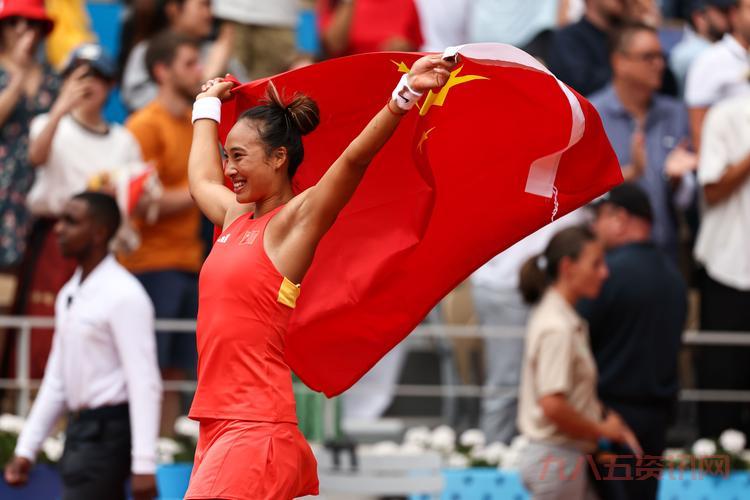 aj贝莉还在打吗？最新动态和比赛消息都在这！