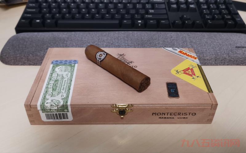 想知道蒙多蒙多多少钱？官网最新价格和购买渠道看这里。