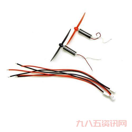 小霸王珍藏版84合1开箱测评，带你重温童年乐趣！